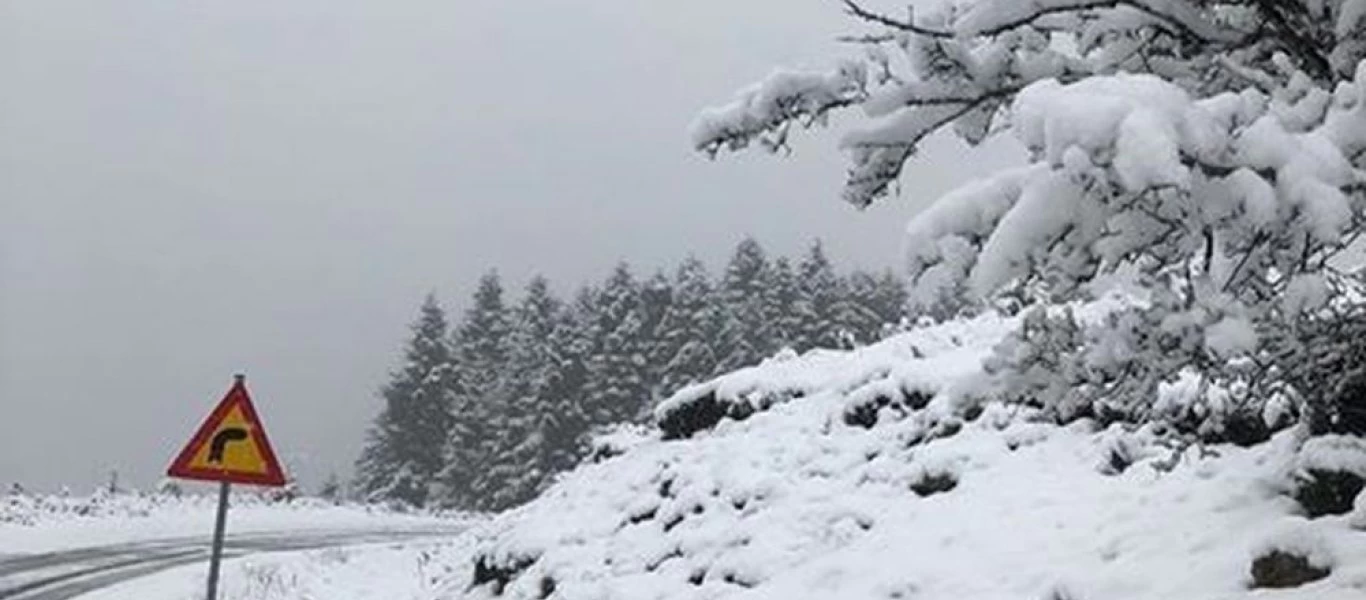 Τα πρώτα χιόνια έπεσαν σε πολλές περιοχές στην Ελλάδα (φωτο-βίντεο)